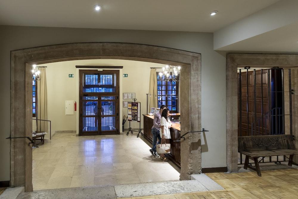 Parador De Тордесиляс Екстериор снимка