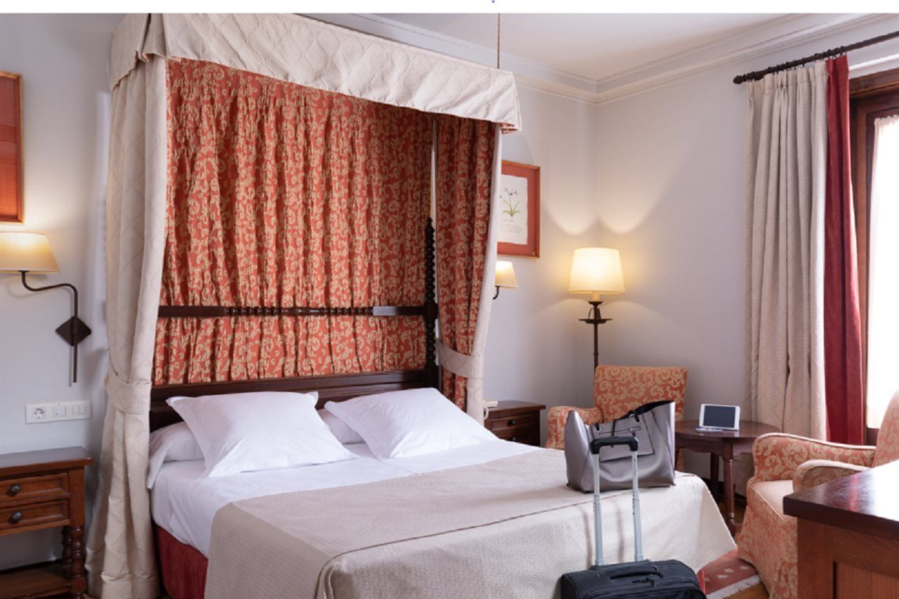 Parador De Тордесиляс Екстериор снимка